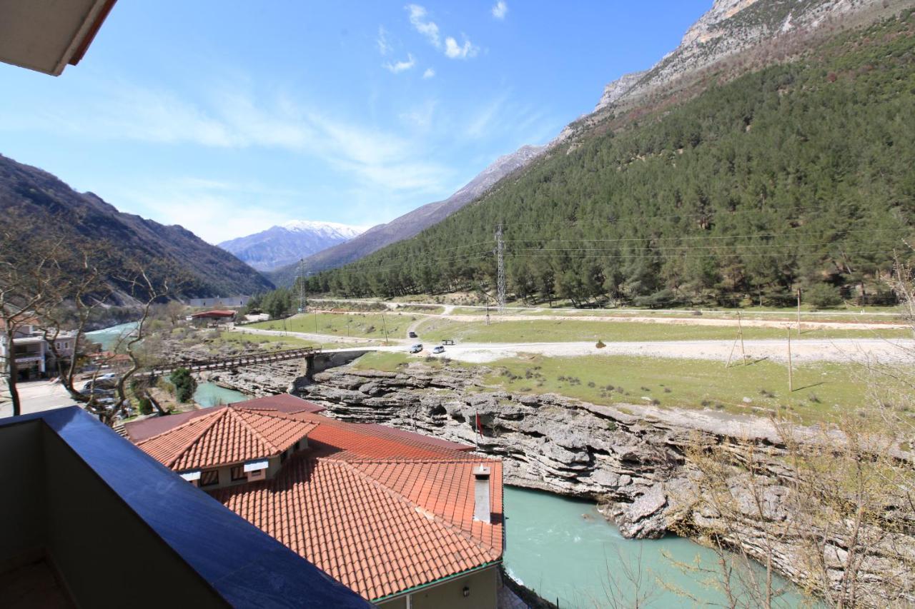 Hotel Gryka E Kelcyres Exterior photo